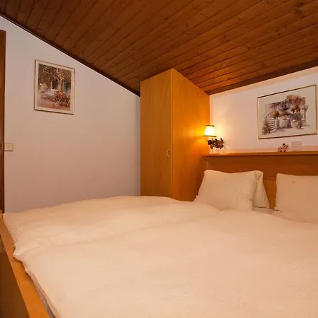 Familiengaestehaus Ingrid Apartmán *